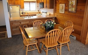 Dining - Seven Springs Swiss Mountain 3 Bedroom Standard Condo, Sleeps 8! by RedAwning (Champion)