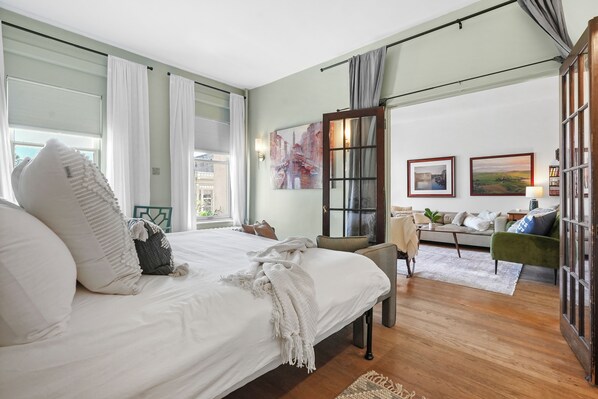 4 bedrooms, desk, iron/ironing board, WiFi