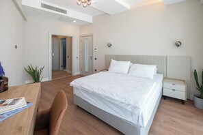 Condo exclusivo | Roupas de cama premium, individualmente decorados