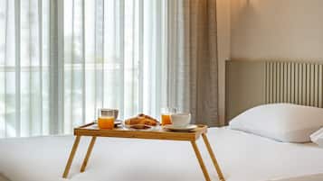 Deluxe-Suite | Hochwertige Bettwaren, individuell dekoriert, individuell eingerichtet