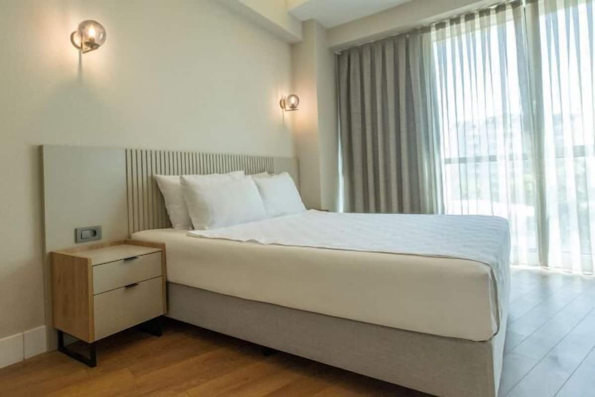 2 sovrum, sängtillbehör av högsta kvalitet och individuell inredning