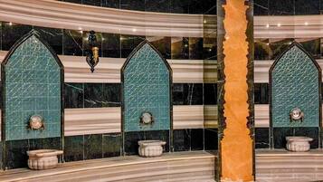 Couples treatment room(s), sauna, hot tub, steam room