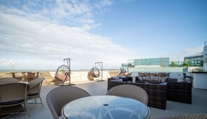 Khu ẩm thực ngoài trời