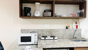 Design-huoneisto | Yksityinen keittiö | Minijääkaappi, mikroaaltouuni, tehosekoitin