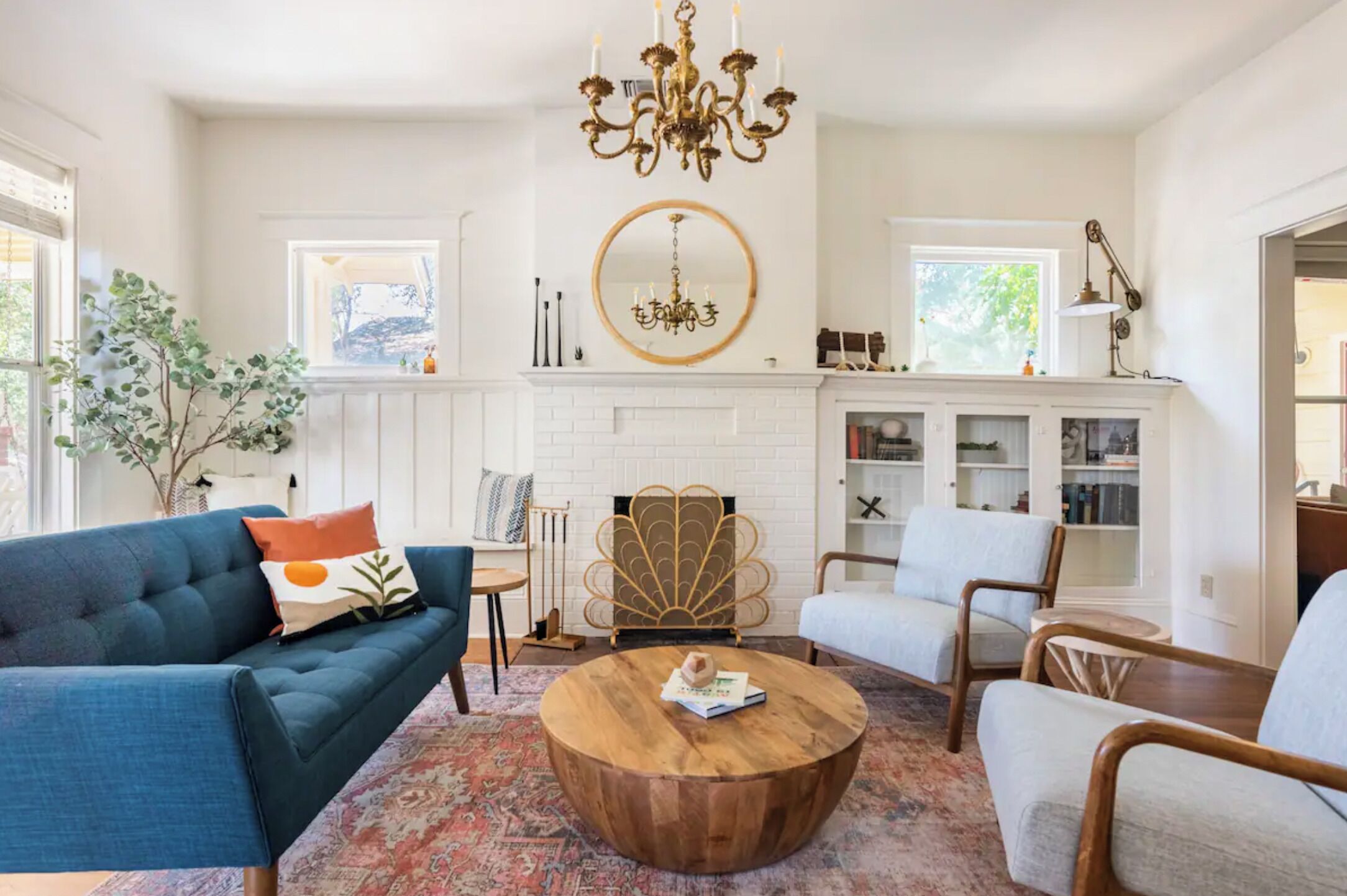 Victorian Summer House in the Heart of East Austin with all King Beds