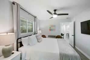 3 Schlafzimmer, Zimmersafe, Schreibtisch, Reisekinderbett