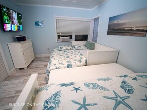 3 chambres, fer et planche à repasser, Wi-Fi, draps fournis