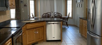 Beautiful home available for EAA!