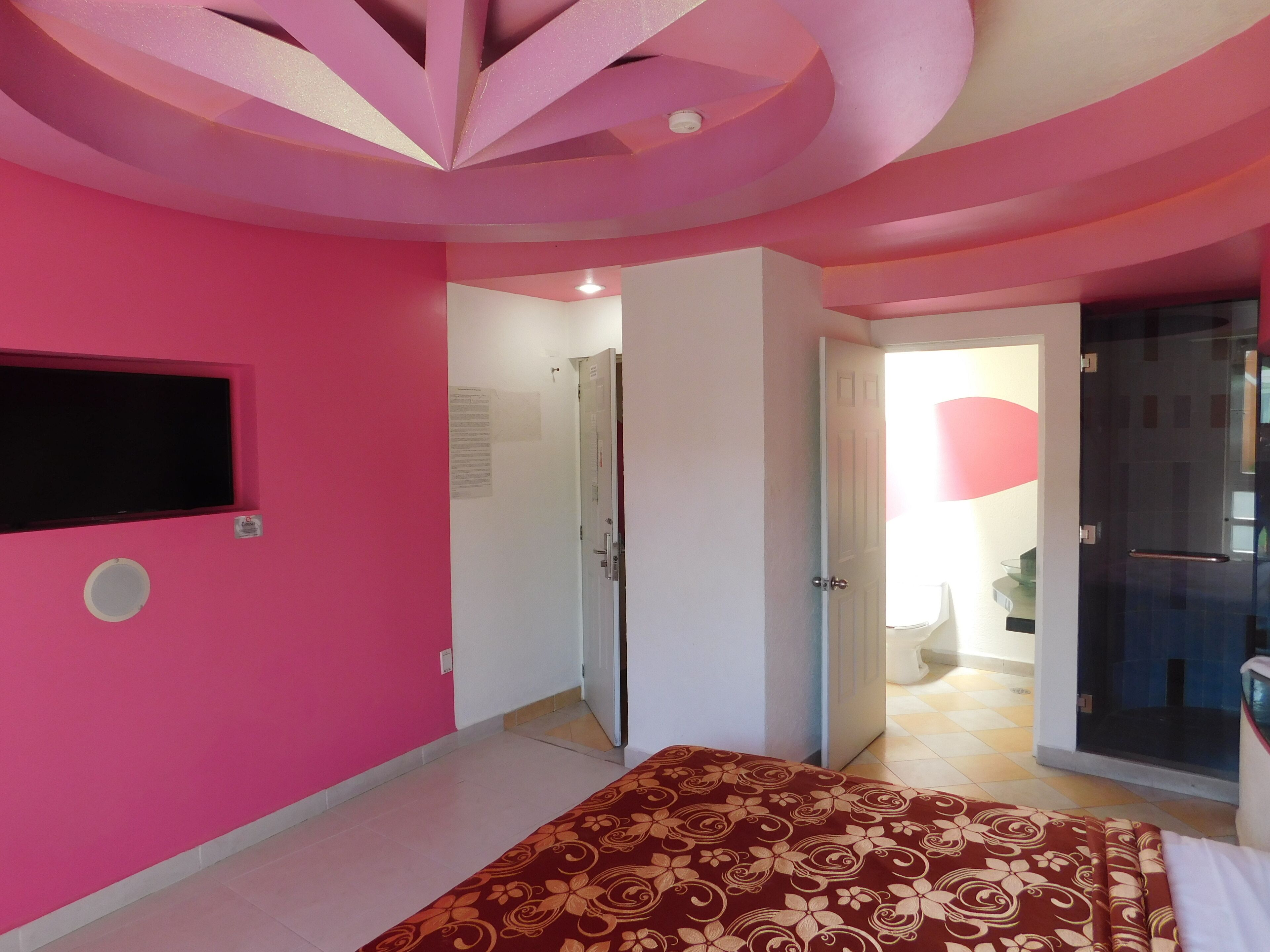 double room | free wifi, bed sheets