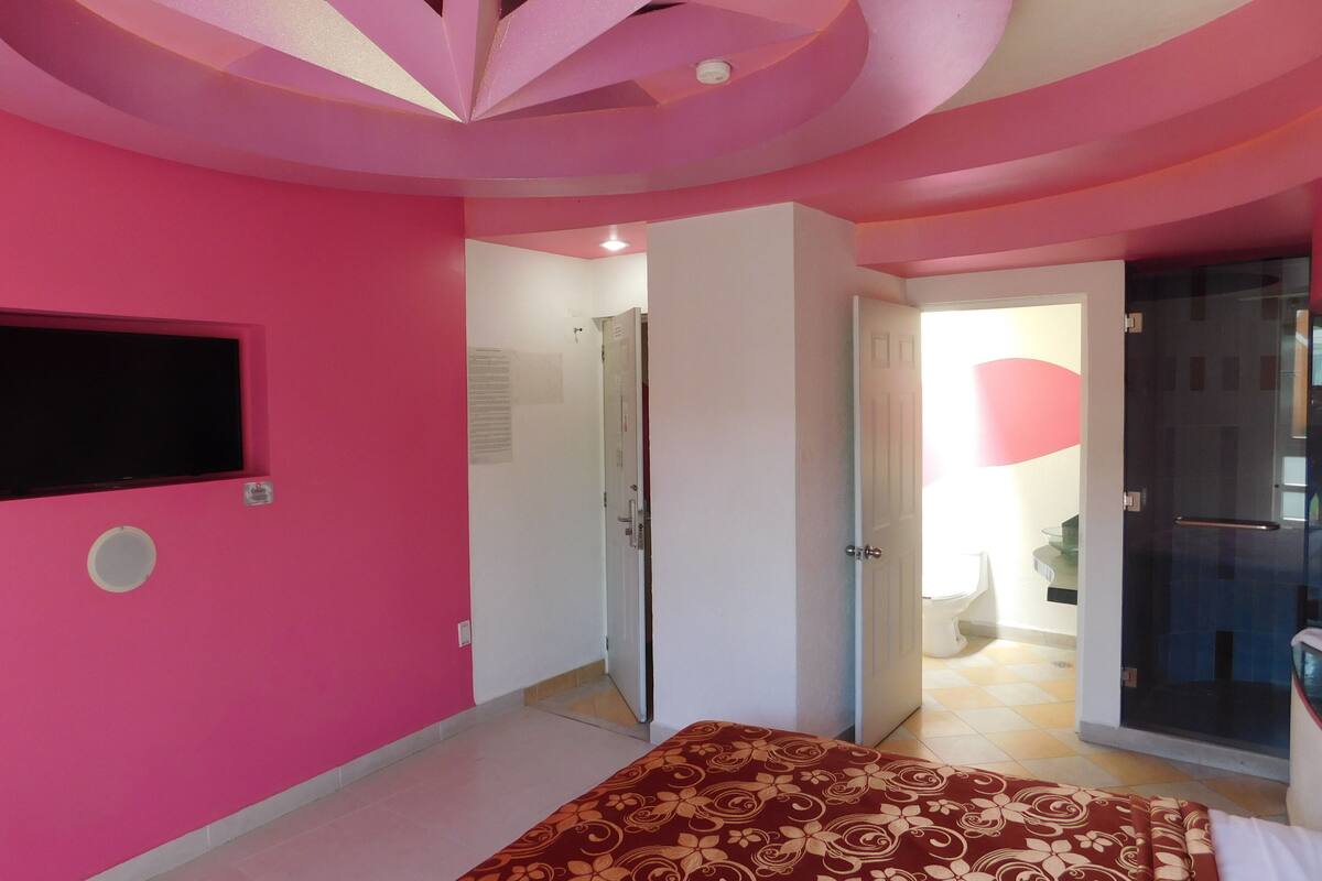 double room | free wifi, bed sheets