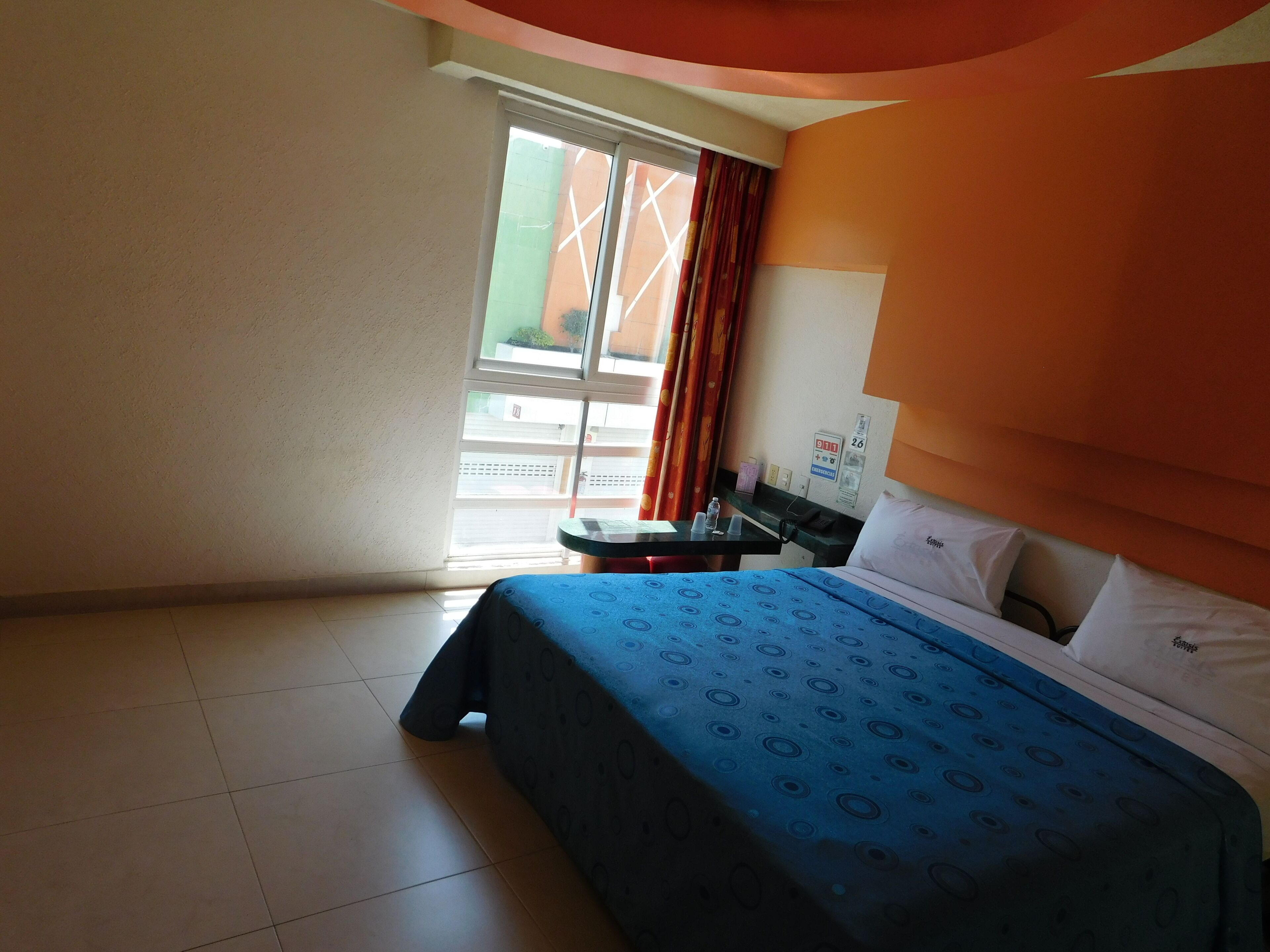 double room | free wifi, bed sheets