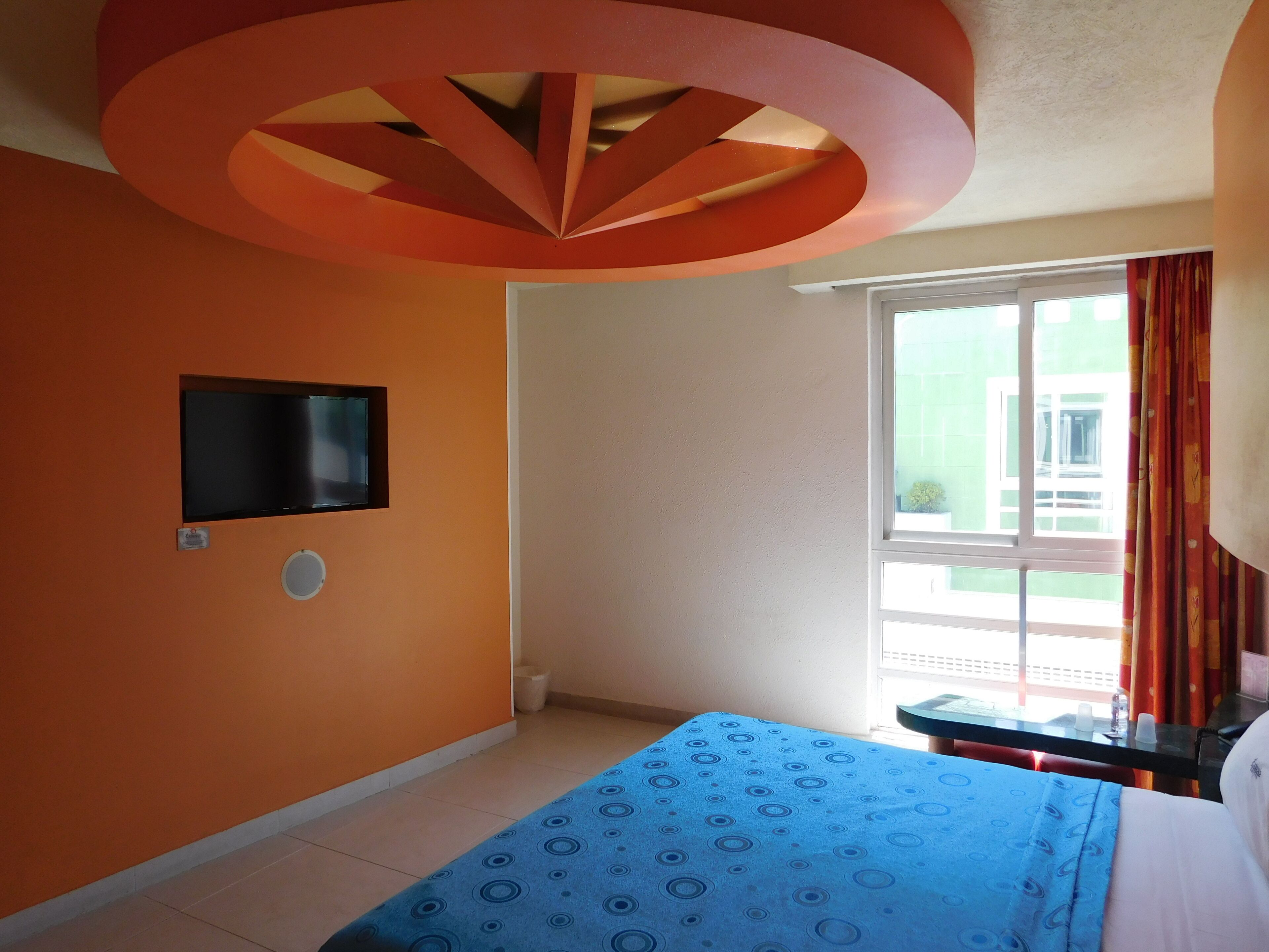 double room | free wifi, bed sheets