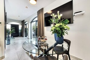Dining - Apartment with Heated Outdoor private pool (Dubrovnik)