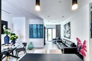 TV - Apartment with Heated Outdoor private pool (Dubrovnik)