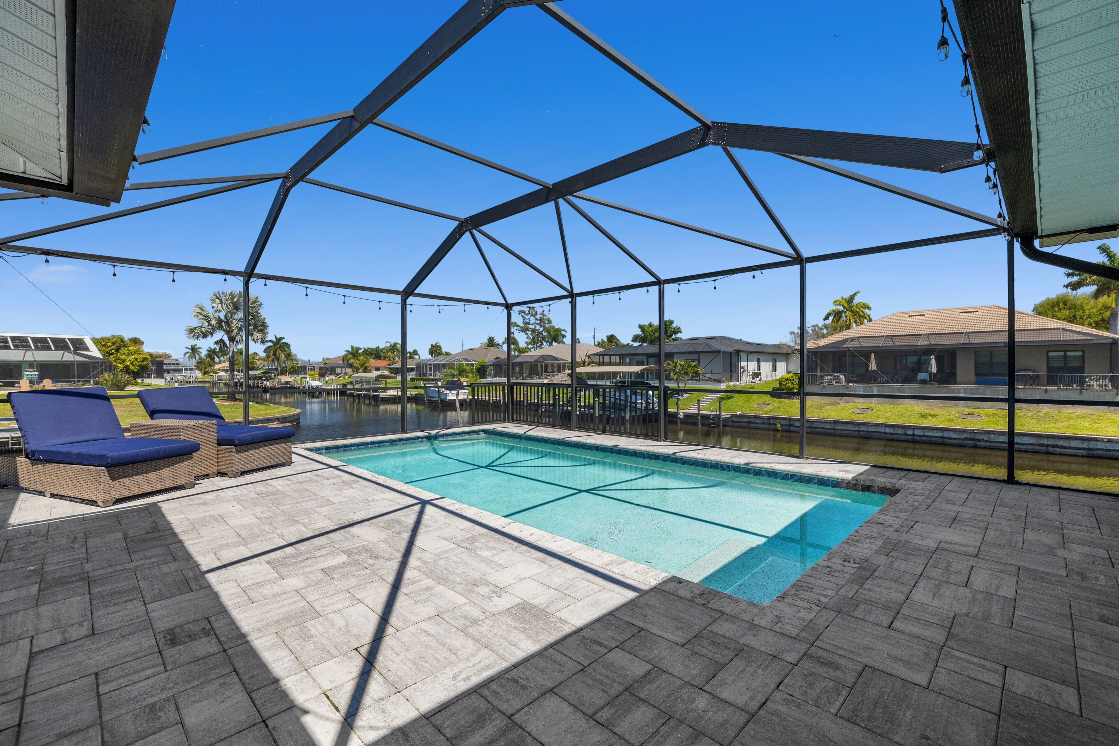 Piscina all'aperto, una piscina riscaldata