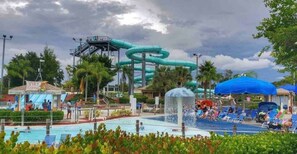 Piscine extérieure, piscine chauffée