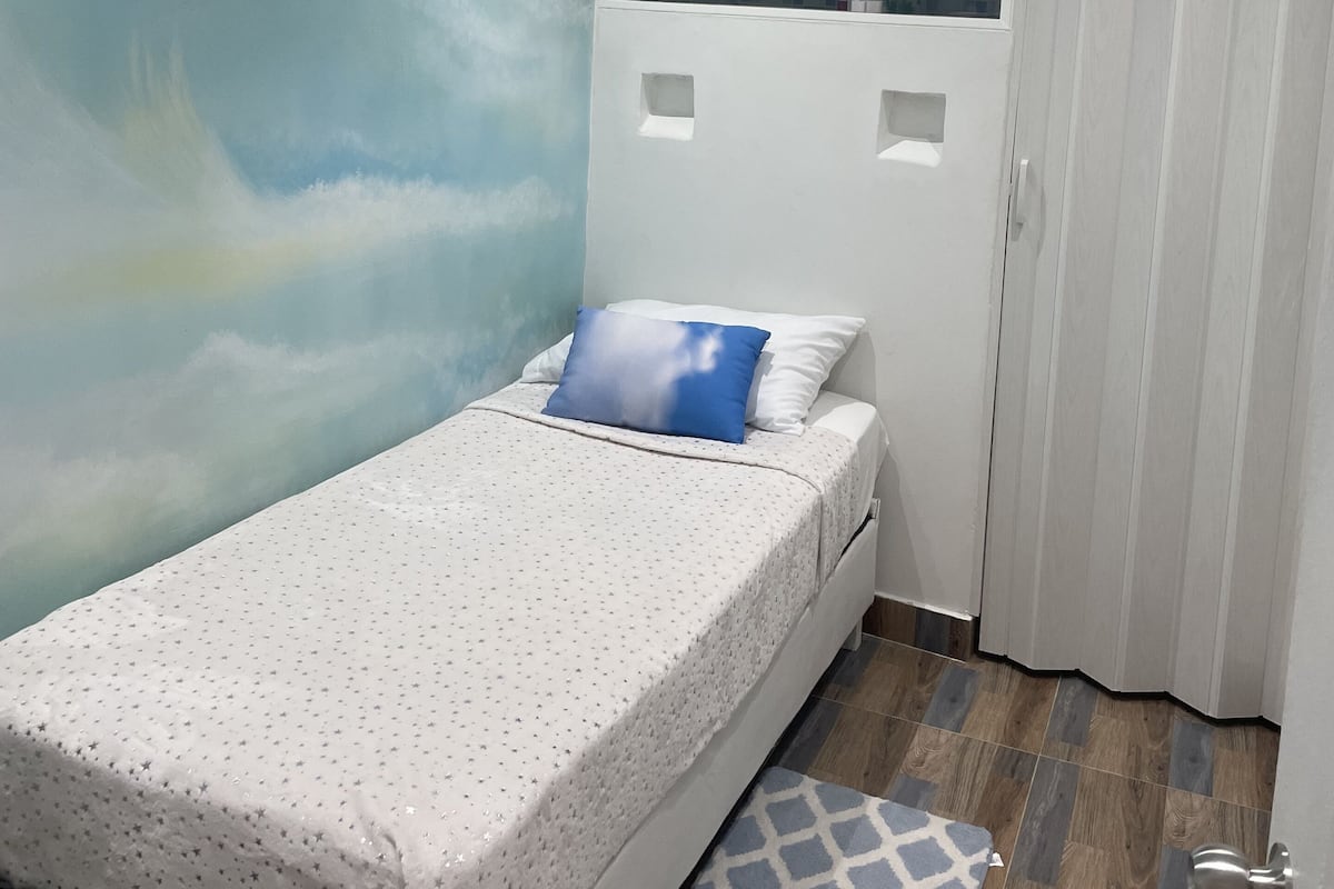 Basic Single Room, 1 Single Bed, No Windows, Ground Floor