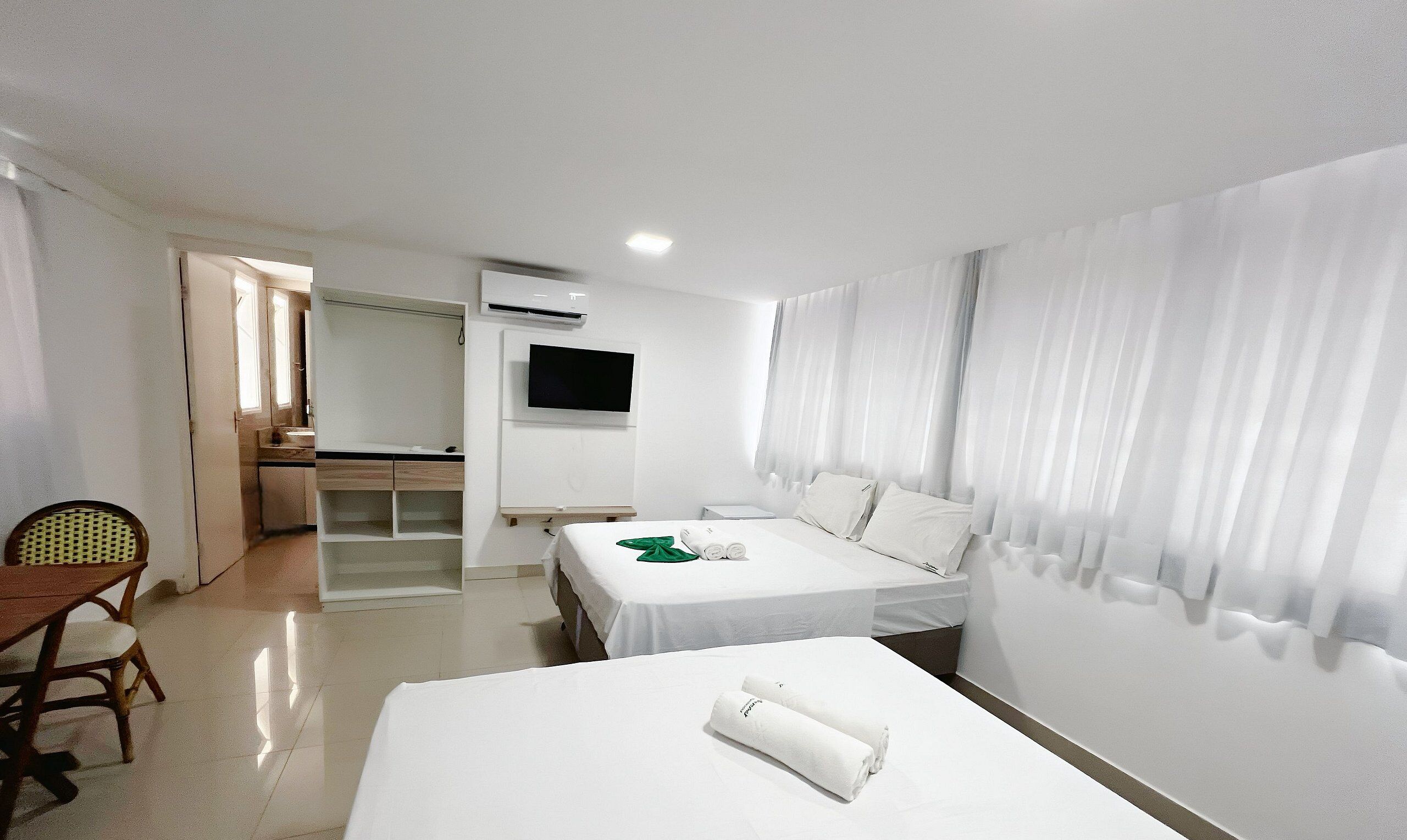 Free WiFi, bed sheets