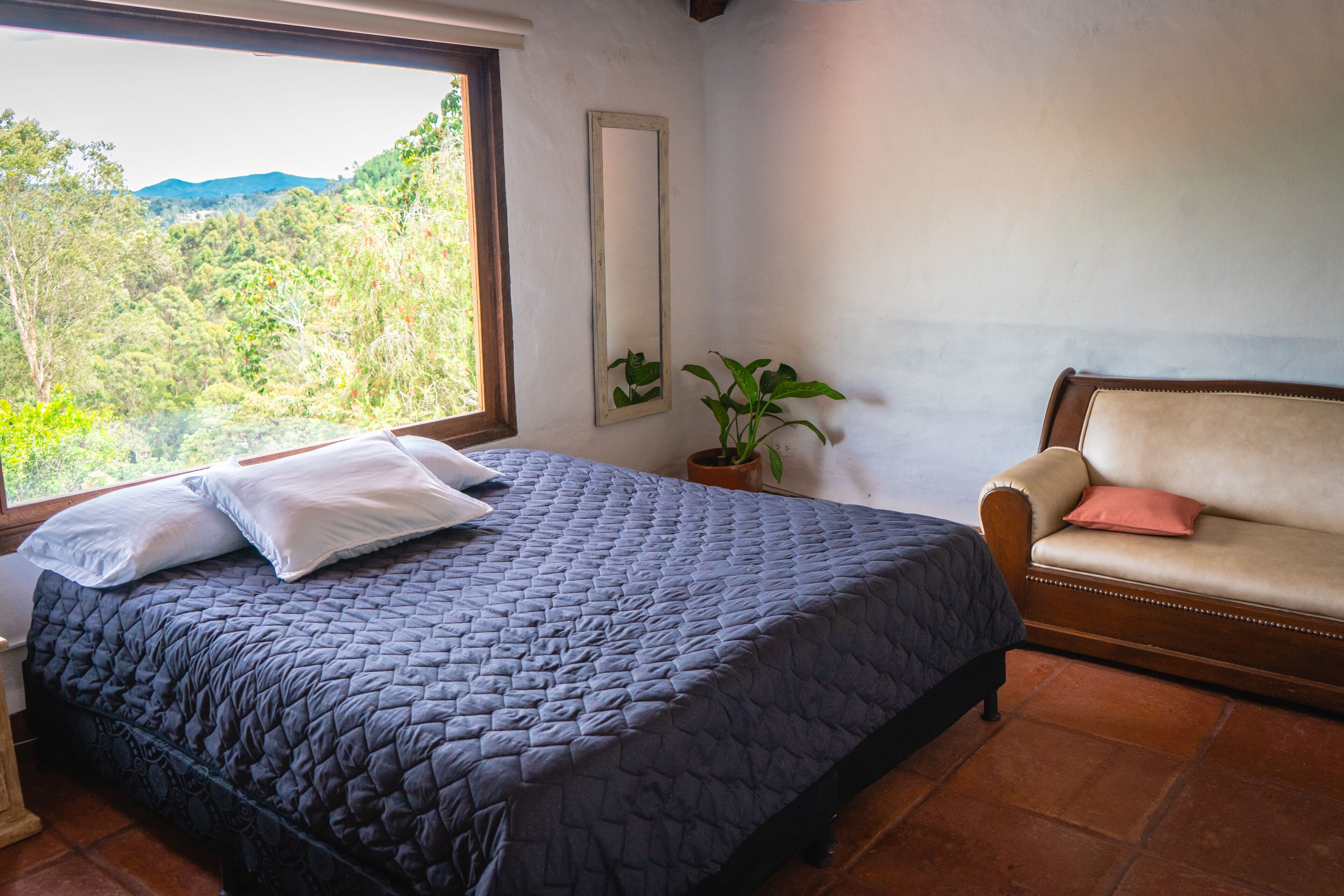 5 sovrum, skrivbord, strykjärn/strykbräda och gratis wi-fi