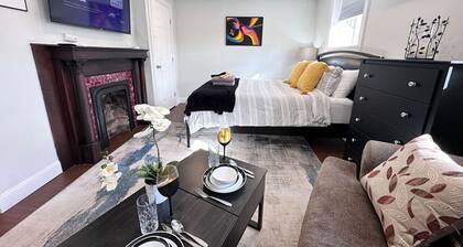 Adorable 1 BR on the mount