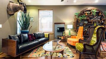 TV, fireplace, DVD player