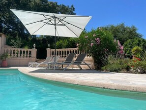 Piscine extérieure, piscine chauffée