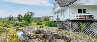 Lovely home in Kollungtveit