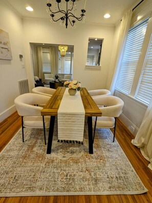 Dining - Dilworth, Walk To Atrium Health, Freedom Park, Restaurants, & Lightrail! (Charlotte)