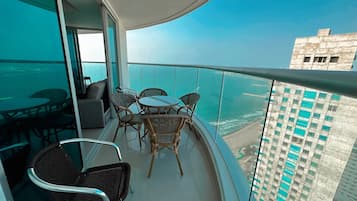 Apartemen Superior | Balkon