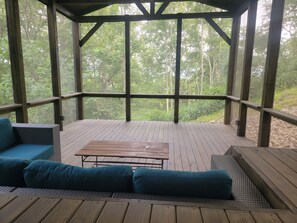 Terrace/patio - Stunning modern cabin high on a ridge with sunrise and sunset views! (Lost City)