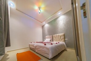 3 bedrooms, WiFi, bed sheets