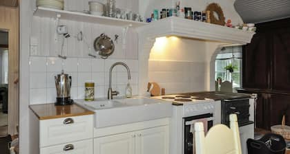 Cozy home in Charlottenberg with WiFi