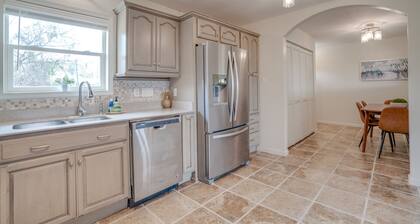 Bay Town Hideaway with Golf Cart