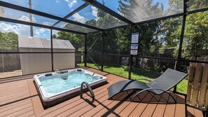 Baignoire à remous extérieure
