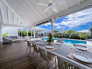 Outdoor dining - Exclusive Villa with Pool, Saint-François (Saint-François)