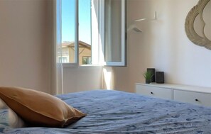 3 bedrooms, free WiFi, bed sheets