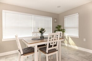 Dining - New and Stylish (Clearwater)