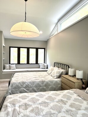 5 bedrooms, desk, iron/ironing board, free WiFi