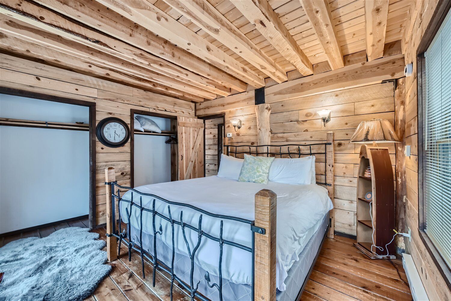 3 Schlafzimmer, Schreibtisch, Bügeleisen/Bügelbrett, Reisekinderbett
