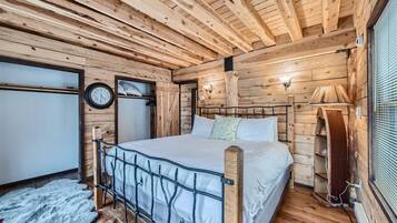 3 Schlafzimmer, Schreibtisch, Bügeleisen/Bügelbrett, Reisekinderbett