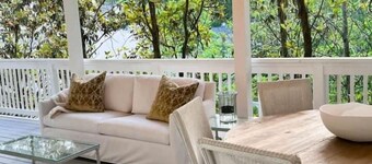 Walk to Campus & Square*Pets Welcome*Luxury Home
