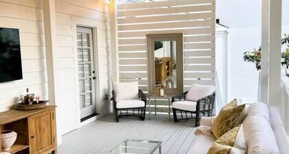 Walk to Campus & Square*Pets Welcome*Luxury Home