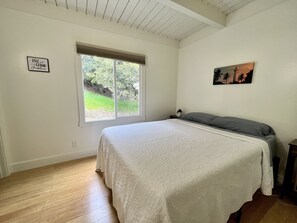 1 bedroom, memory foam beds, desk, free WiFi