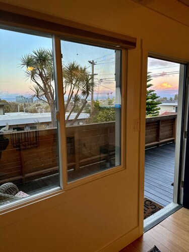 Quiet Garden Oasis, Sunset View, Parking, 1/1