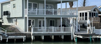 Waterfront Coral Cottage