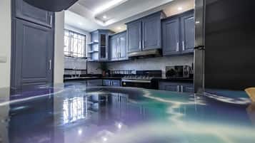 Microwave, oven, coffee/tea maker, toaster