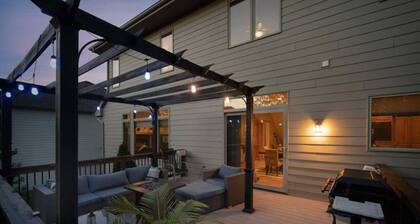 Executive Living 2min to Jordan Creek 6 bed/5 bath near Jordan Creek Mall!