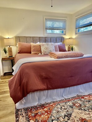 Room - 2 bedroom cozy cottage near Douglas Lake (Dandridge)