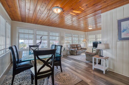 Affordable Ocean view 2BD - Walk 2 Beach - Pet Friendly