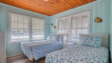 2 bedrooms, WiFi, bed sheets